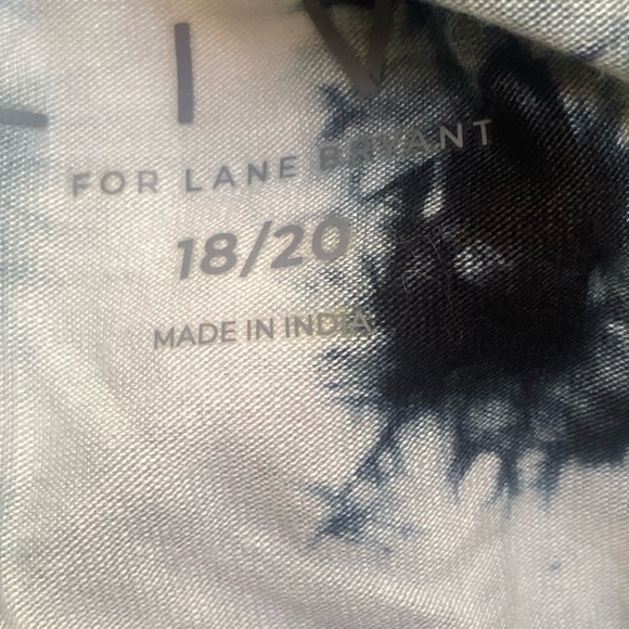 NWT Lane Bryant LIVI Cutout Tee - Tie-Dye  Size 18/20 Short Sleeve Flirty Cut - Picture 7 of 9